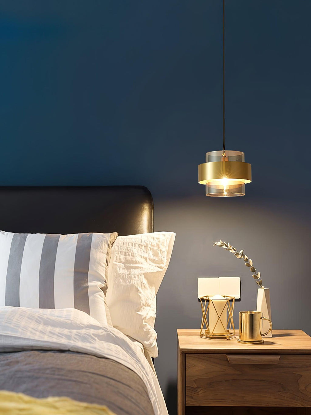 Esmelle Glass Pendant Light-Moonnatur