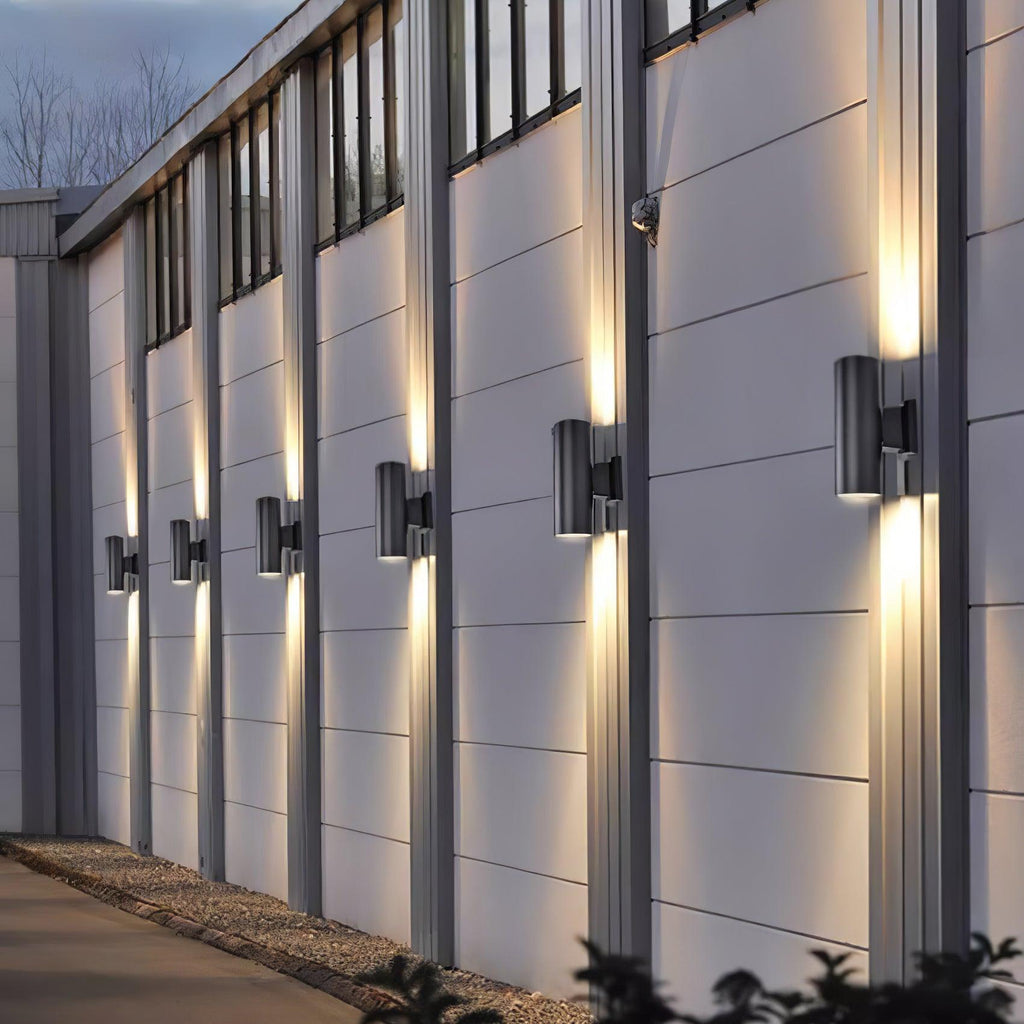 Darrowelle Aluminium Wall Light-Moonnatur