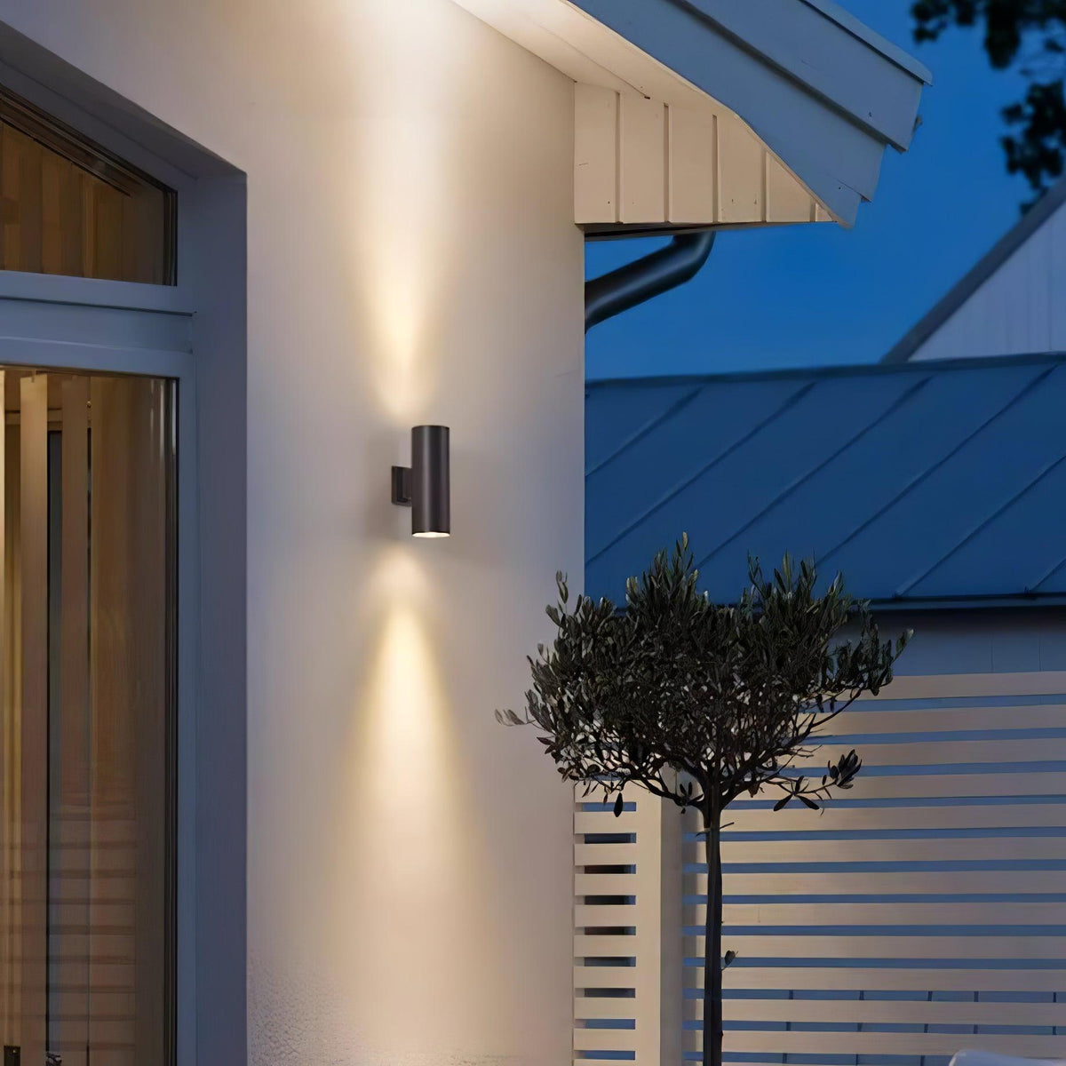 Darrowelle Aluminium Wall Light-Moonnatur
