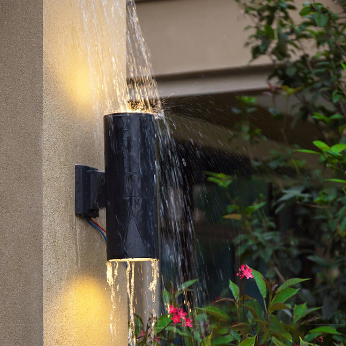 Darrowelle Aluminium Wall Light-Moonnatur