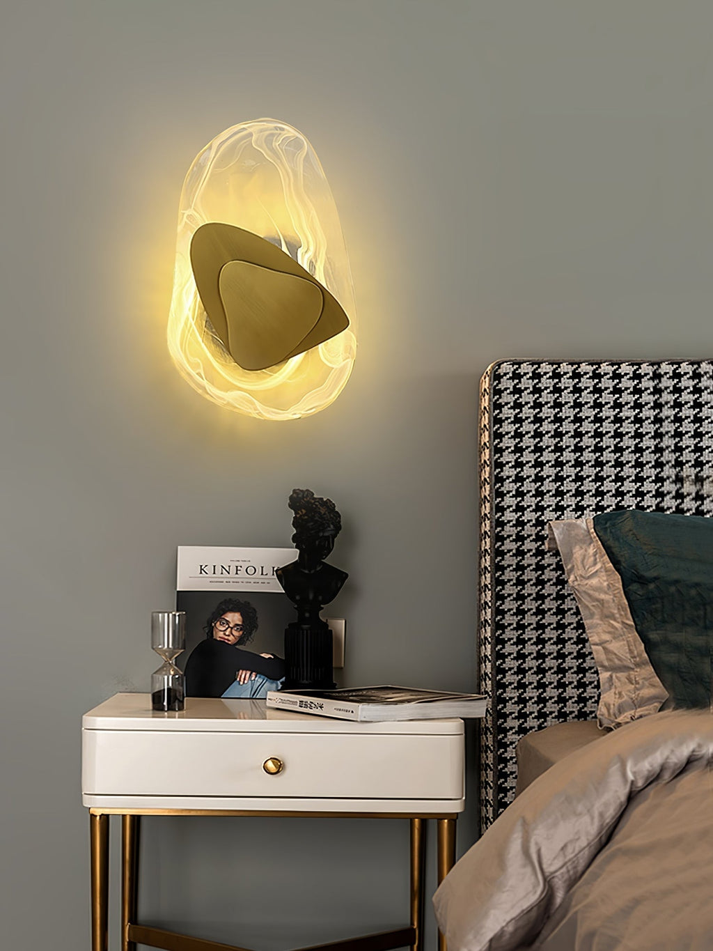 Kalvane Glass Wall Light-Moonnatur