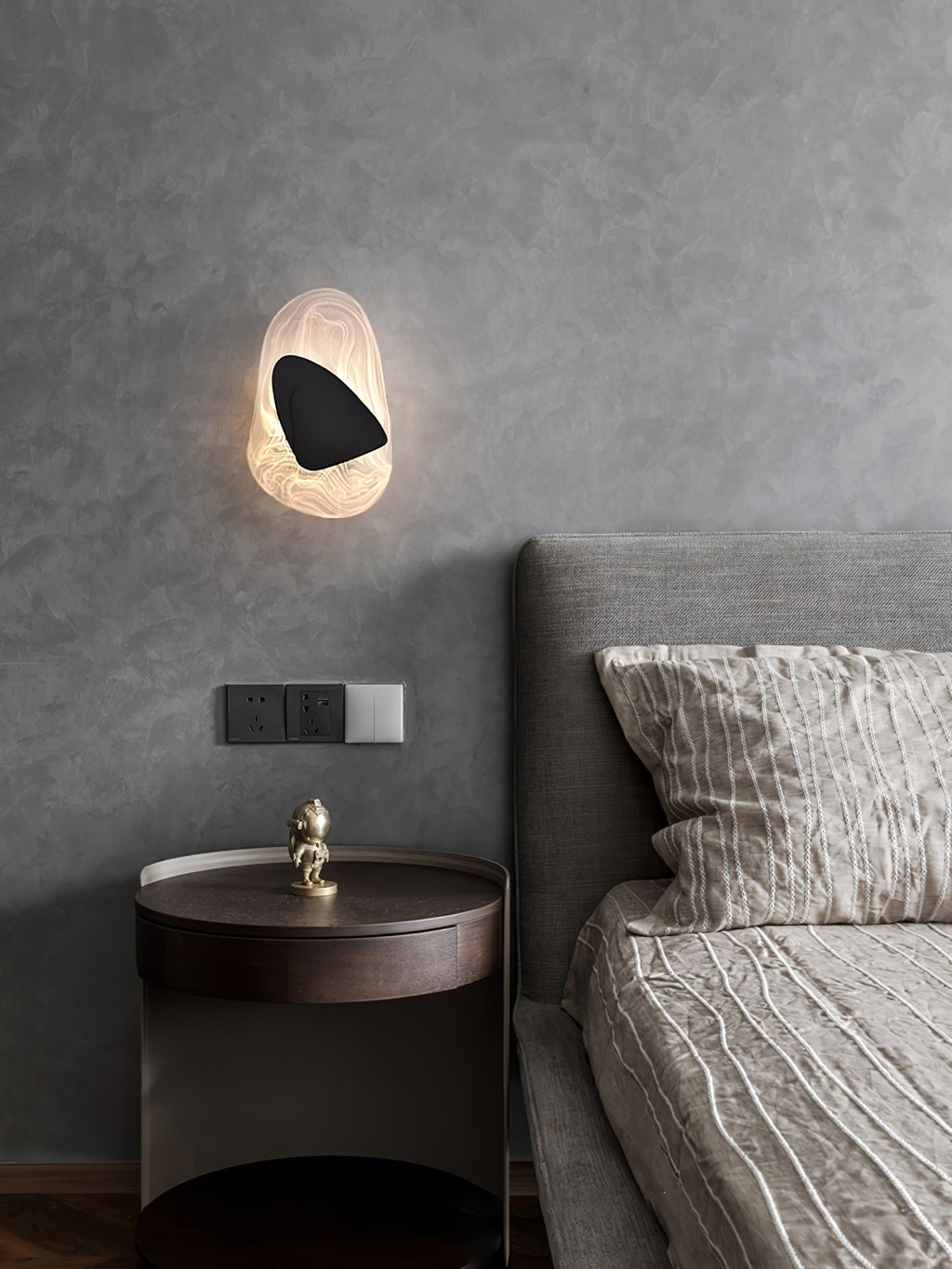 Kalvane Glass Wall Light-Moonnatur