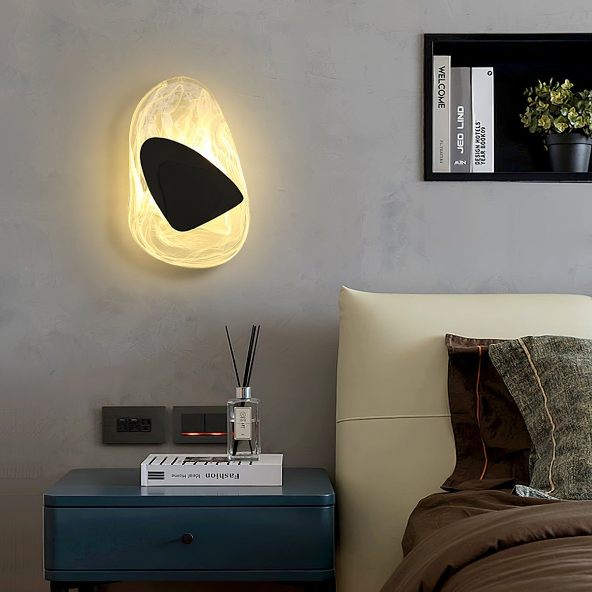 Kalvane Glass Wall Light-Moonnatur