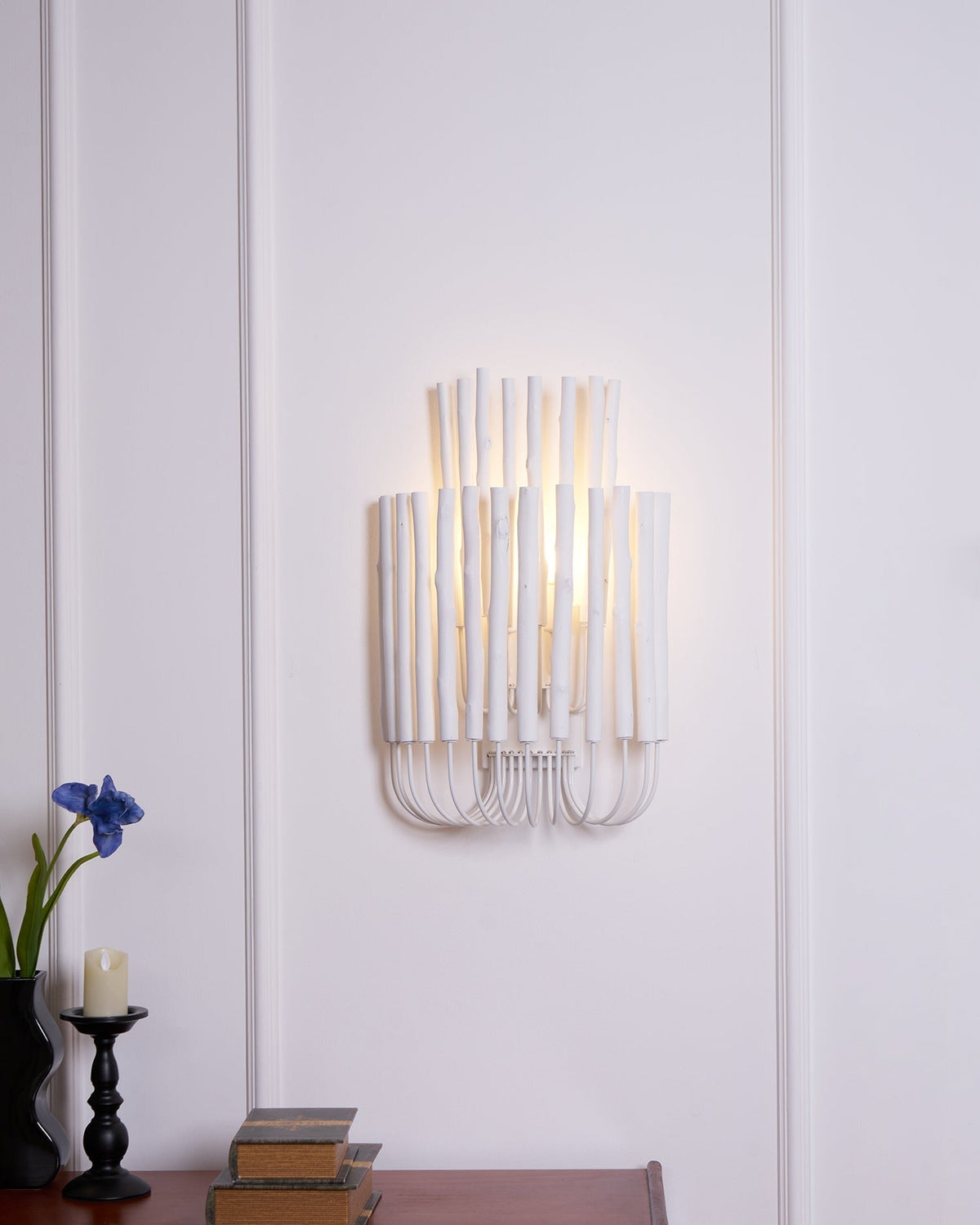 Ucaelia Wood Wall Lamp-Moonnatur