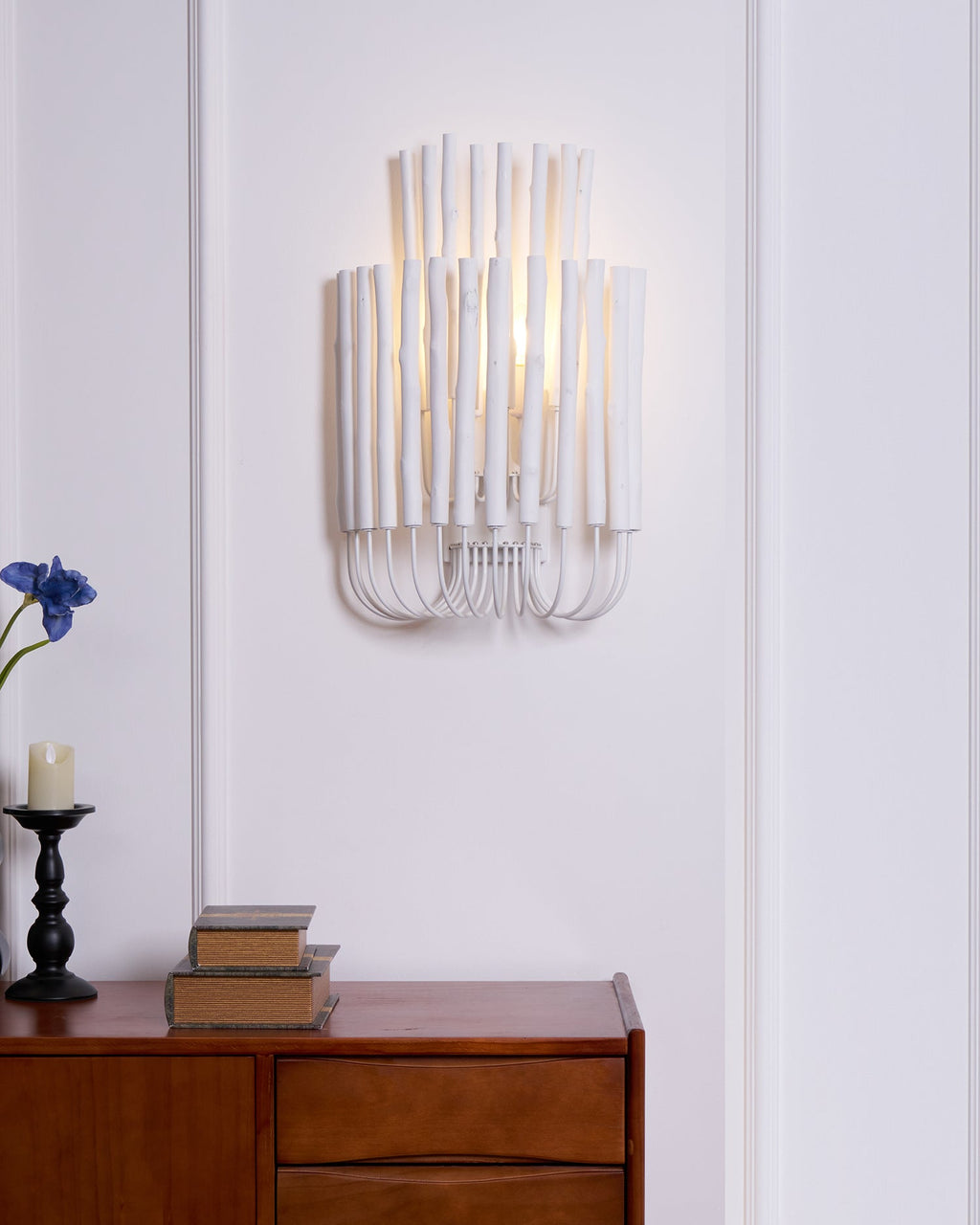 Ucaelia Wood Wall Lamp-Moonnatur