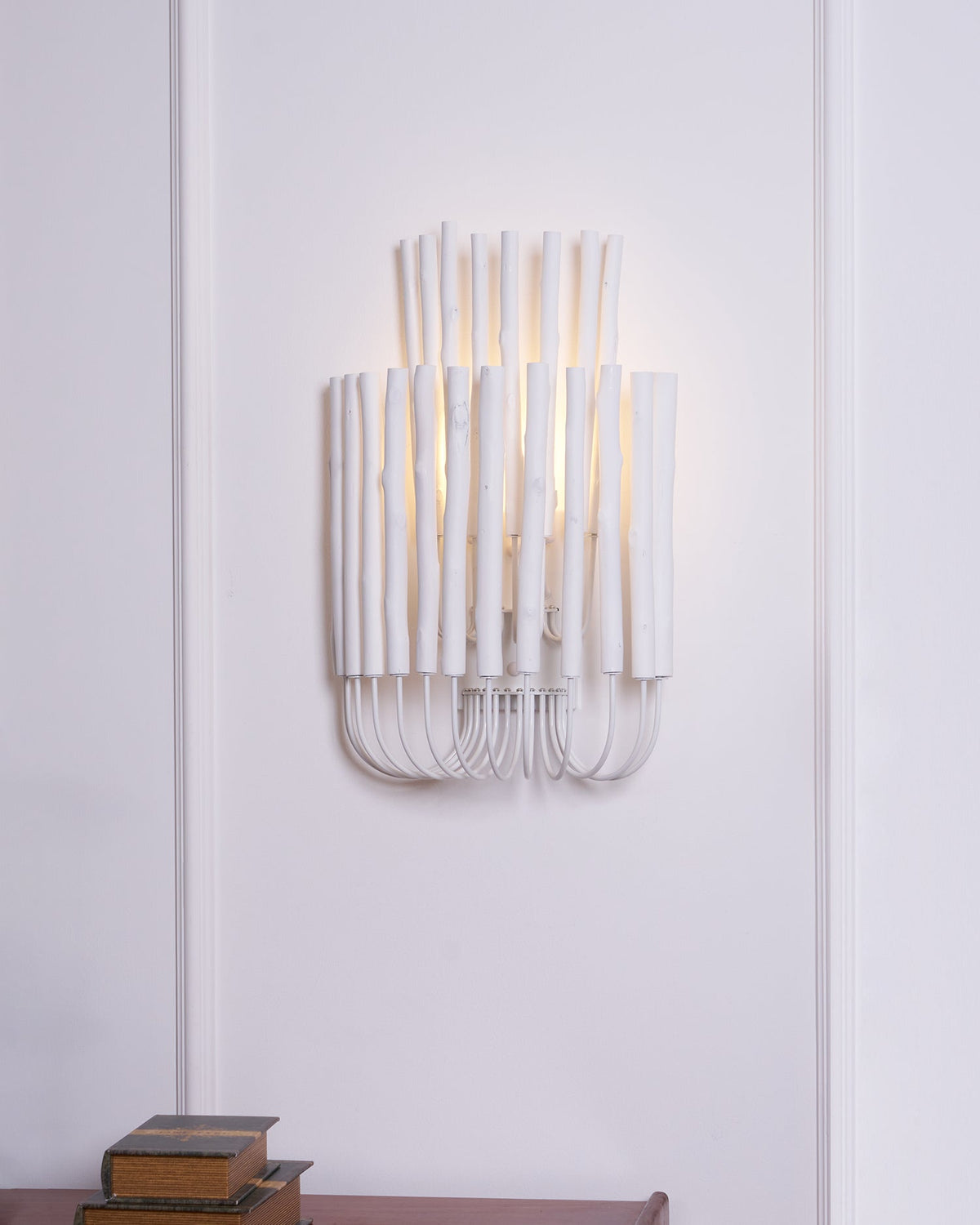 Ucaelia Wood Wall Lamp-Moonnatur