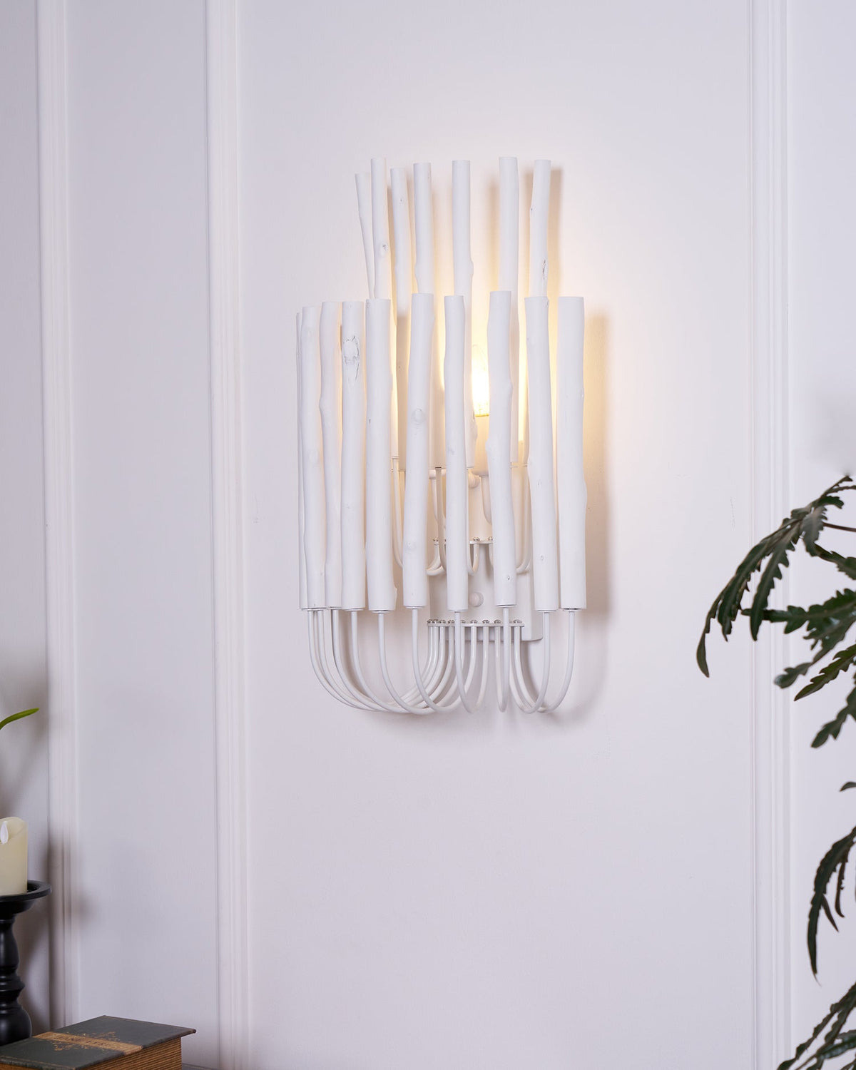Ucaelia Wood Wall Lamp-Moonnatur