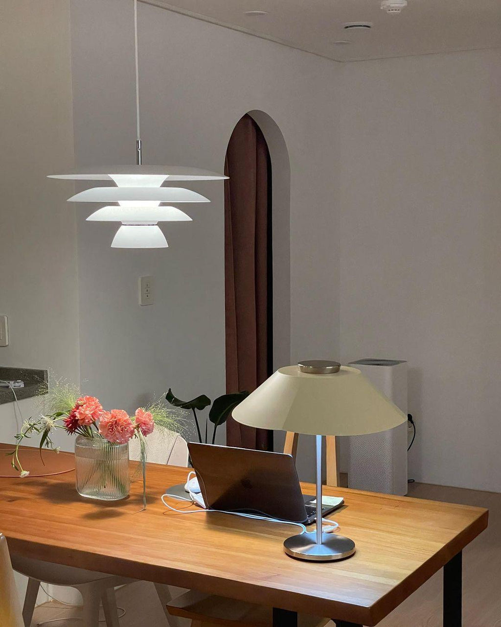 Meldengrove Aluminium Pendant Light-Moonnatur