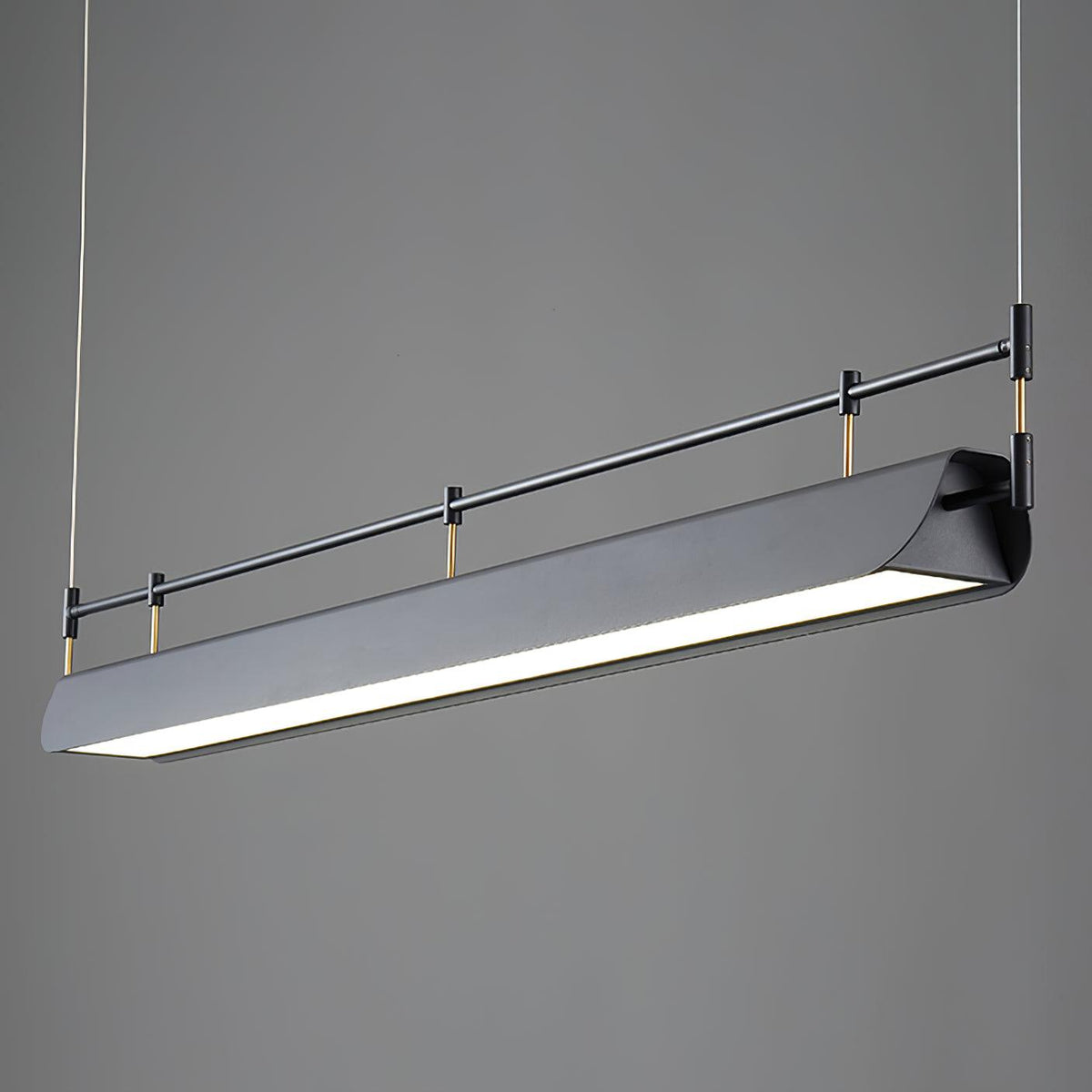 Esvora Metal Chandelier-Moonnatur