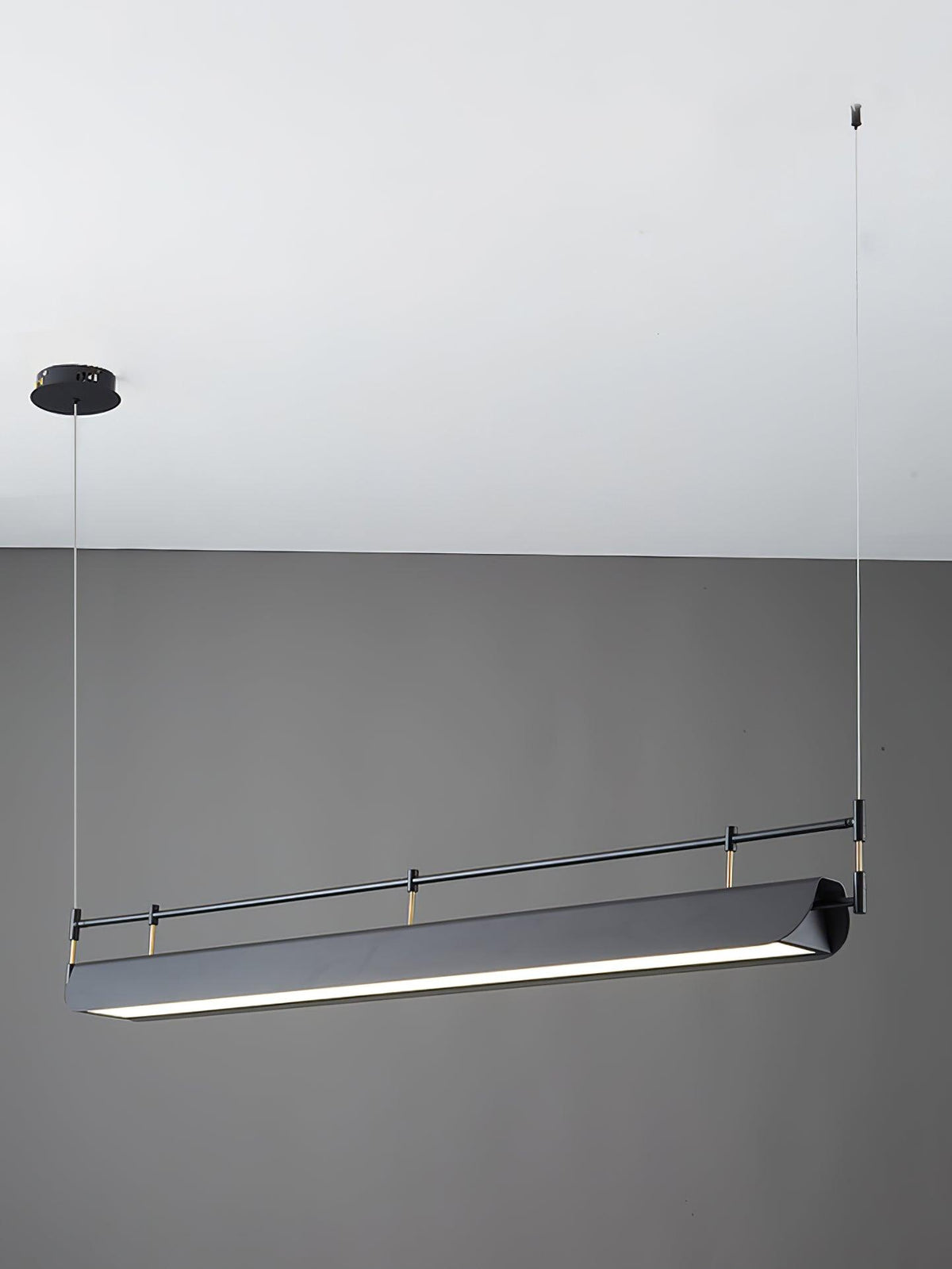 Esvora Metal Chandelier-Moonnatur