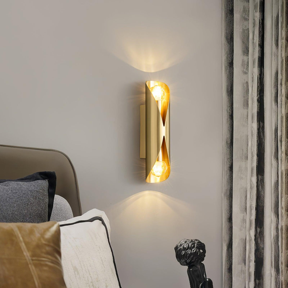 Nelynenna Glass Wall Light-Moonnatur