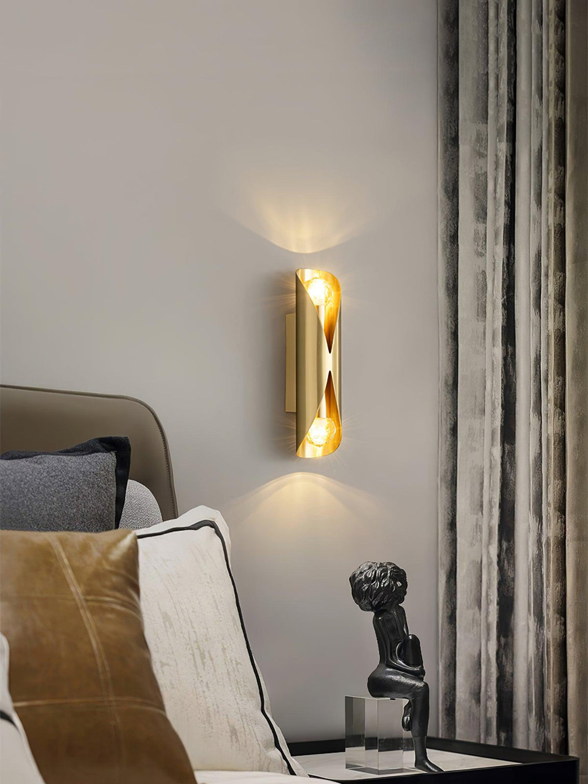 Nelynenna Glass Wall Light-Moonnatur