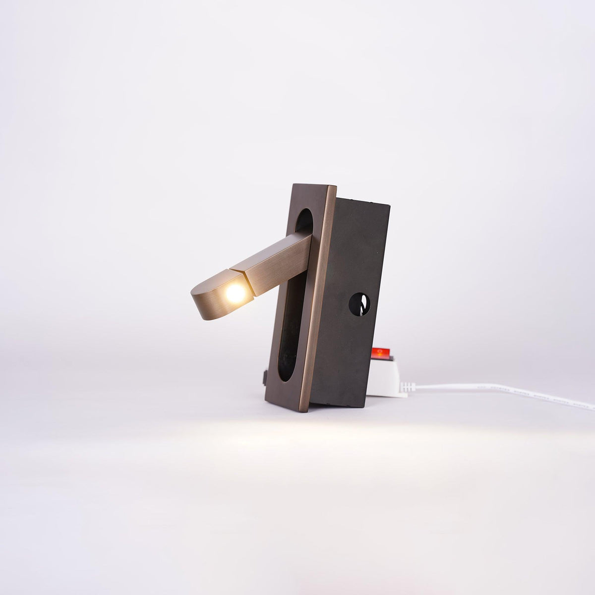 Myrenora Aluminium Wall Light-Moonnatur