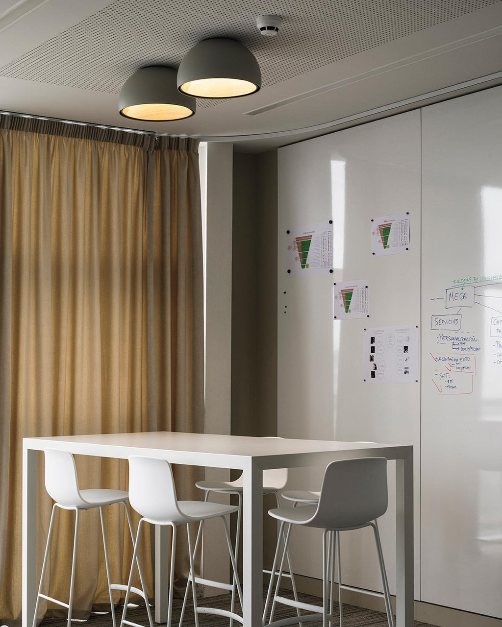 Lirenne Aluminium Ceiling Light-Moonnatur