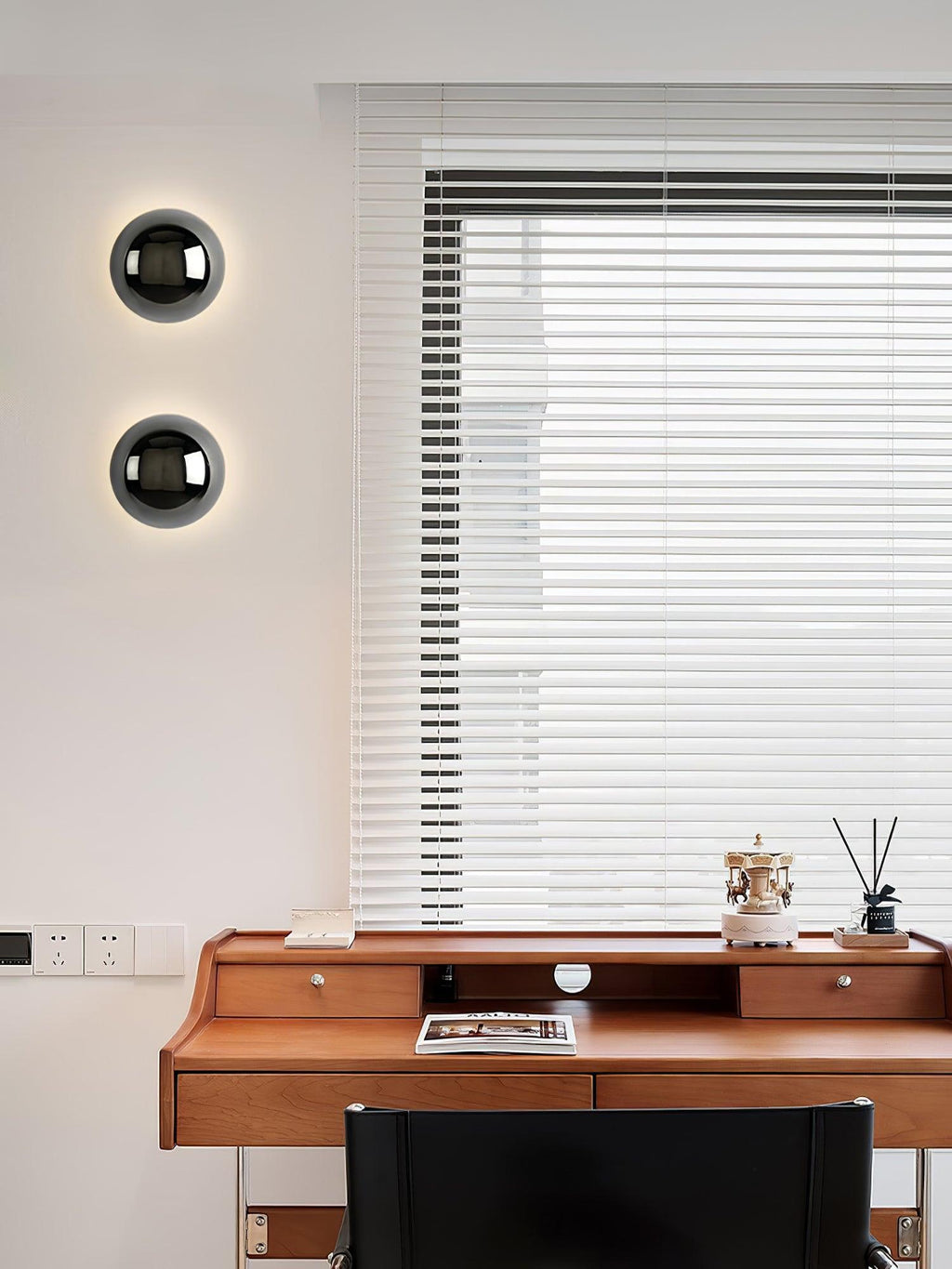 Jyvella Metal Wall Light-Moonnatur