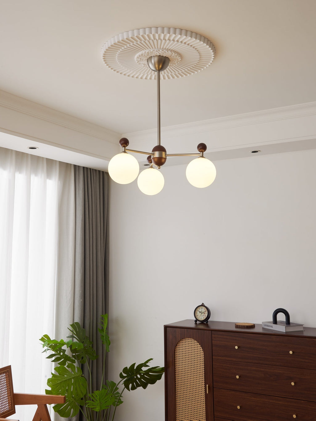 Ulenlyn Glass Chandelier-Moonnatur