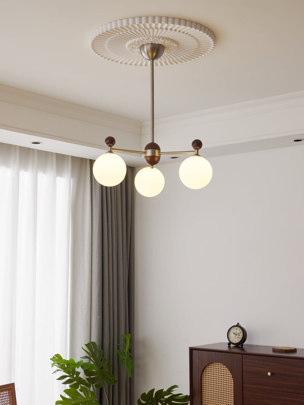 Ulenlyn Glass Chandelier-Moonnatur