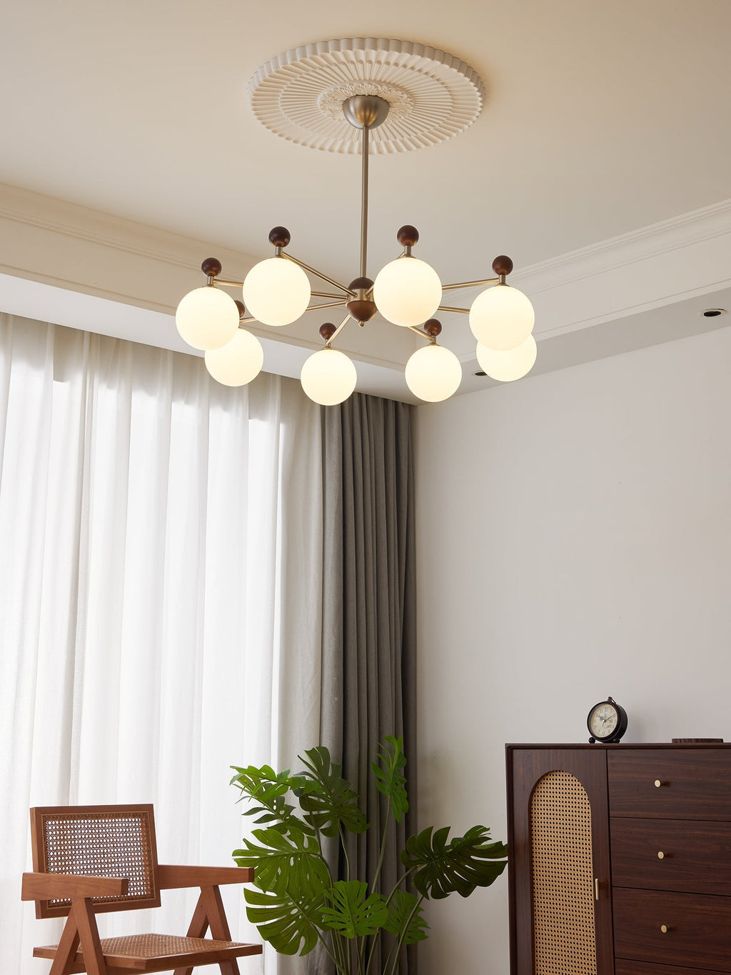 Ulenlyn Glass Chandelier-Moonnatur