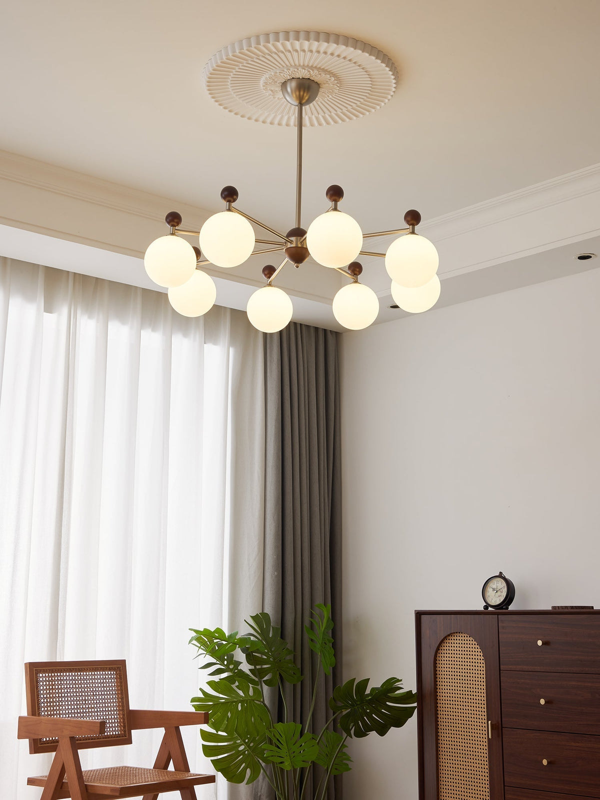 Ulenlyn Glass Chandelier-Moonnatur
