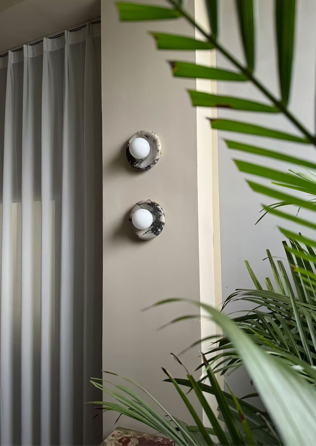 Elseneth Travertine Wall Light-Moonnatur