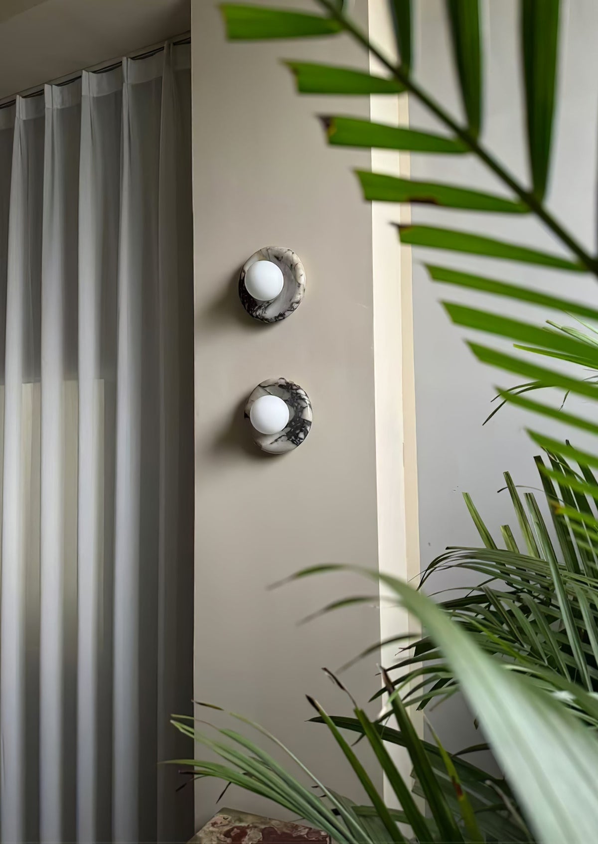Elseneth Travertine Wall Light-Moonnatur