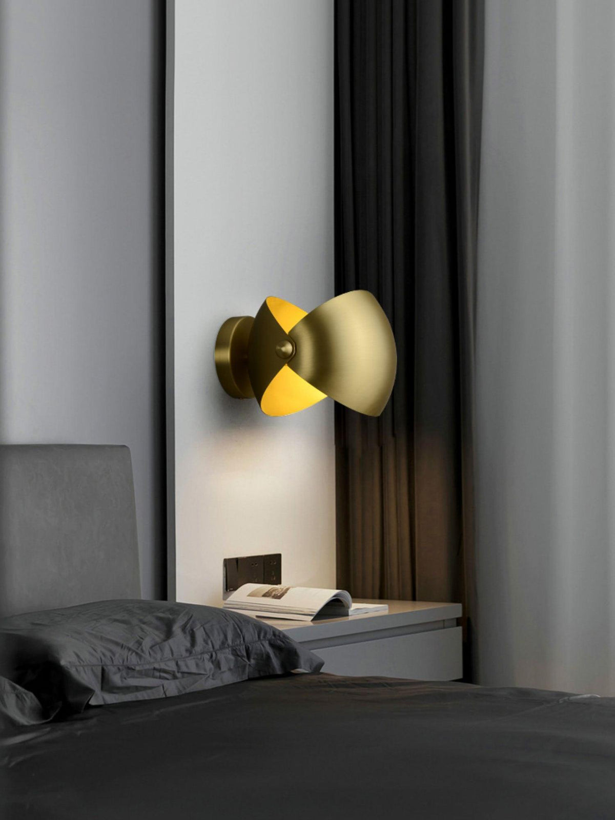 Corenwren Brass Ceiling Light-Moonnatur