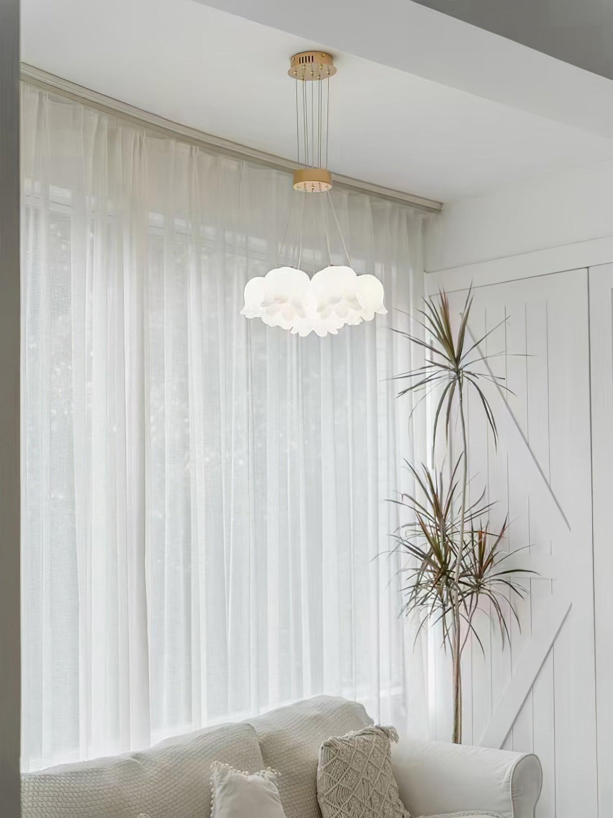 Kiranara Acrylic Pendant Light-Moonnatur