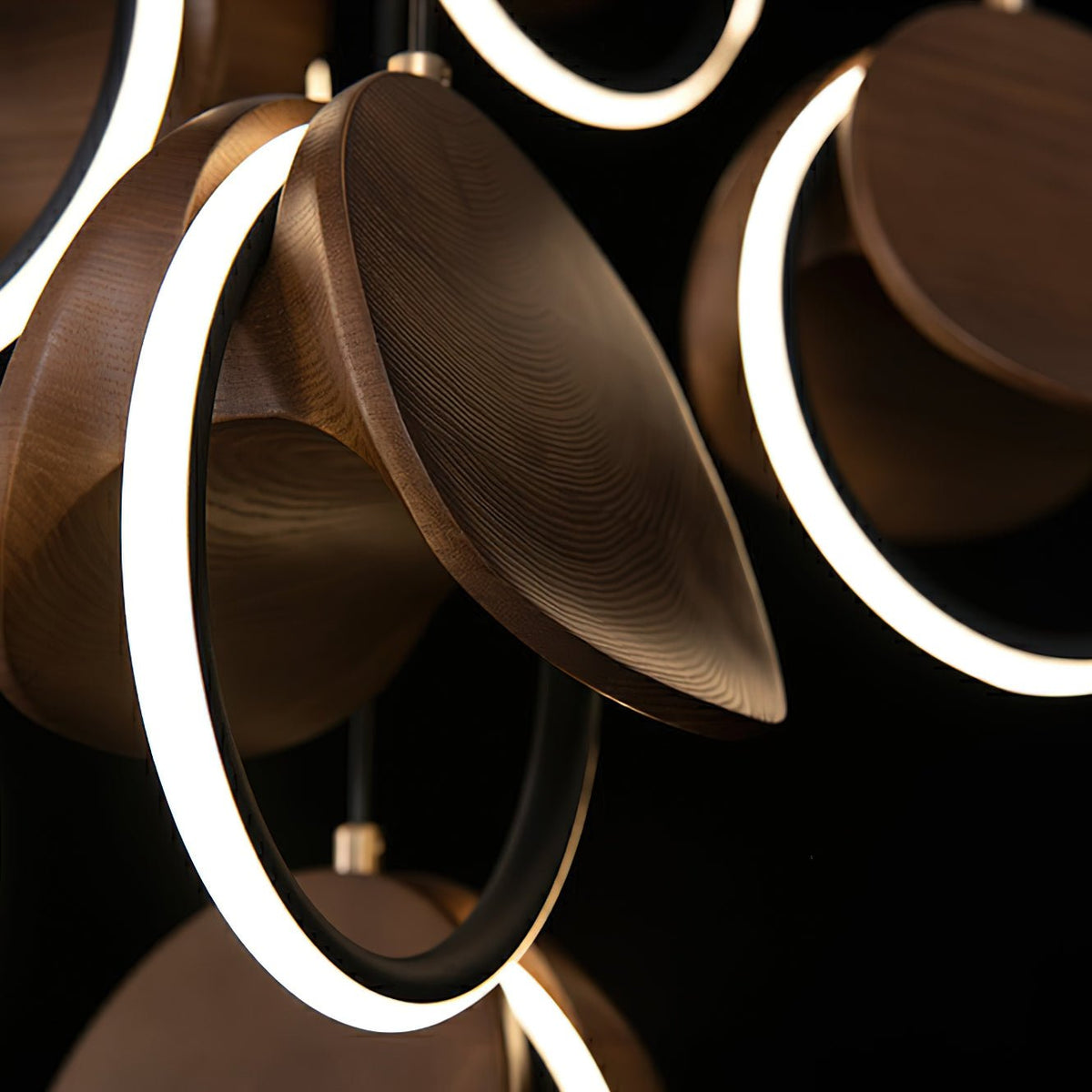 Tarenina Wood Pendant Light-Moonnatur