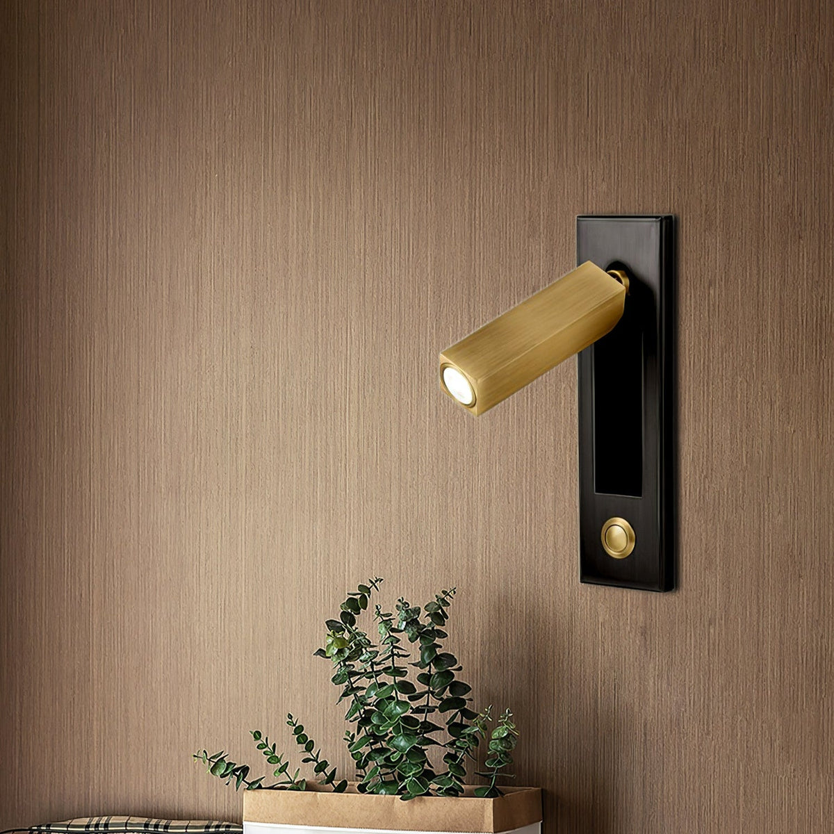 Haldeleris Aluminium Wall Light-Moonnatur