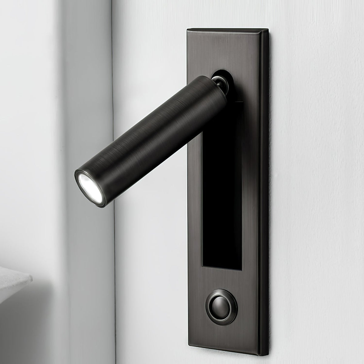 Haldeleris Aluminium Wall Light-Moonnatur