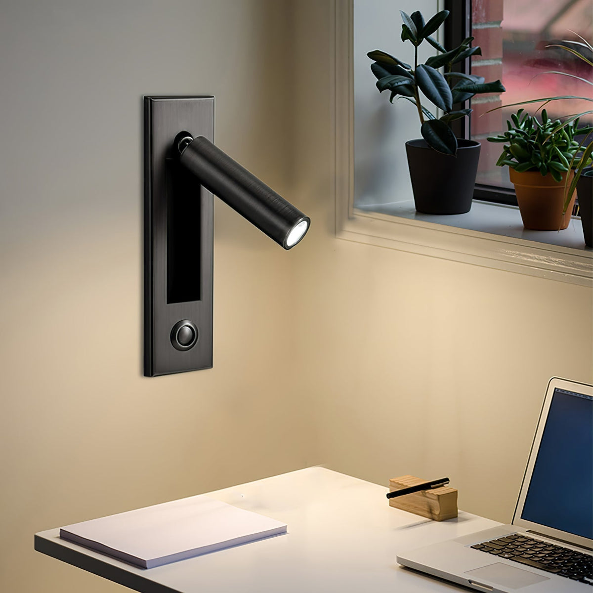 Haldeleris Aluminium Wall Light-Moonnatur