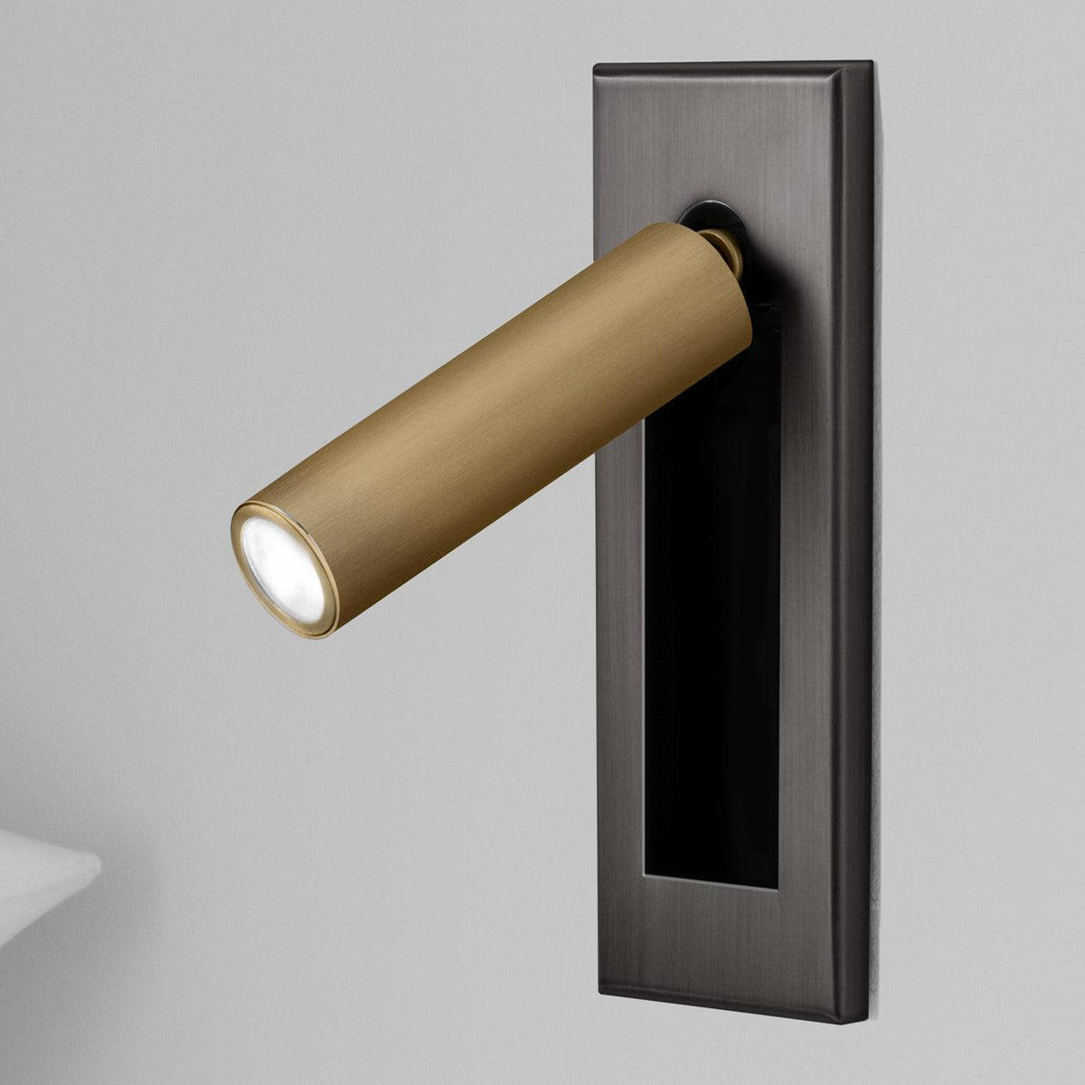 Haldeleris Aluminium Wall Light-Moonnatur