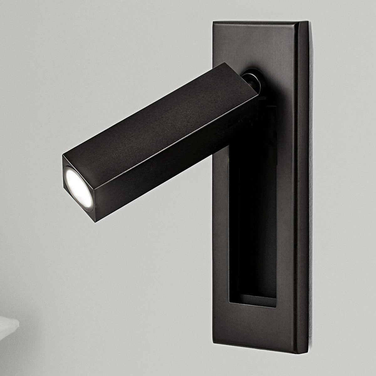 Haldeleris Aluminium Wall Light-Moonnatur