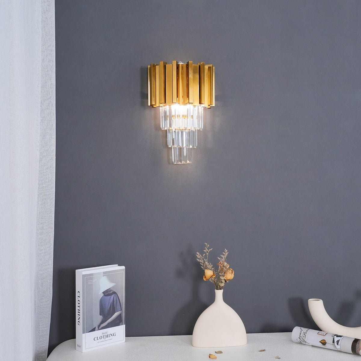 Uvellia Crystal Wall Lamp-Moonnatur
