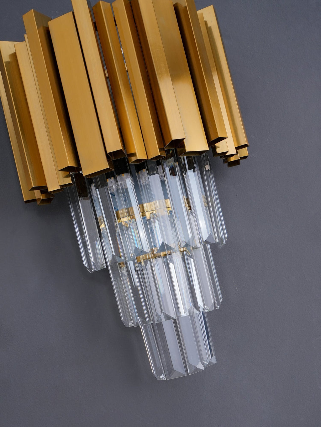 Uvellia Crystal Wall Lamp-Moonnatur