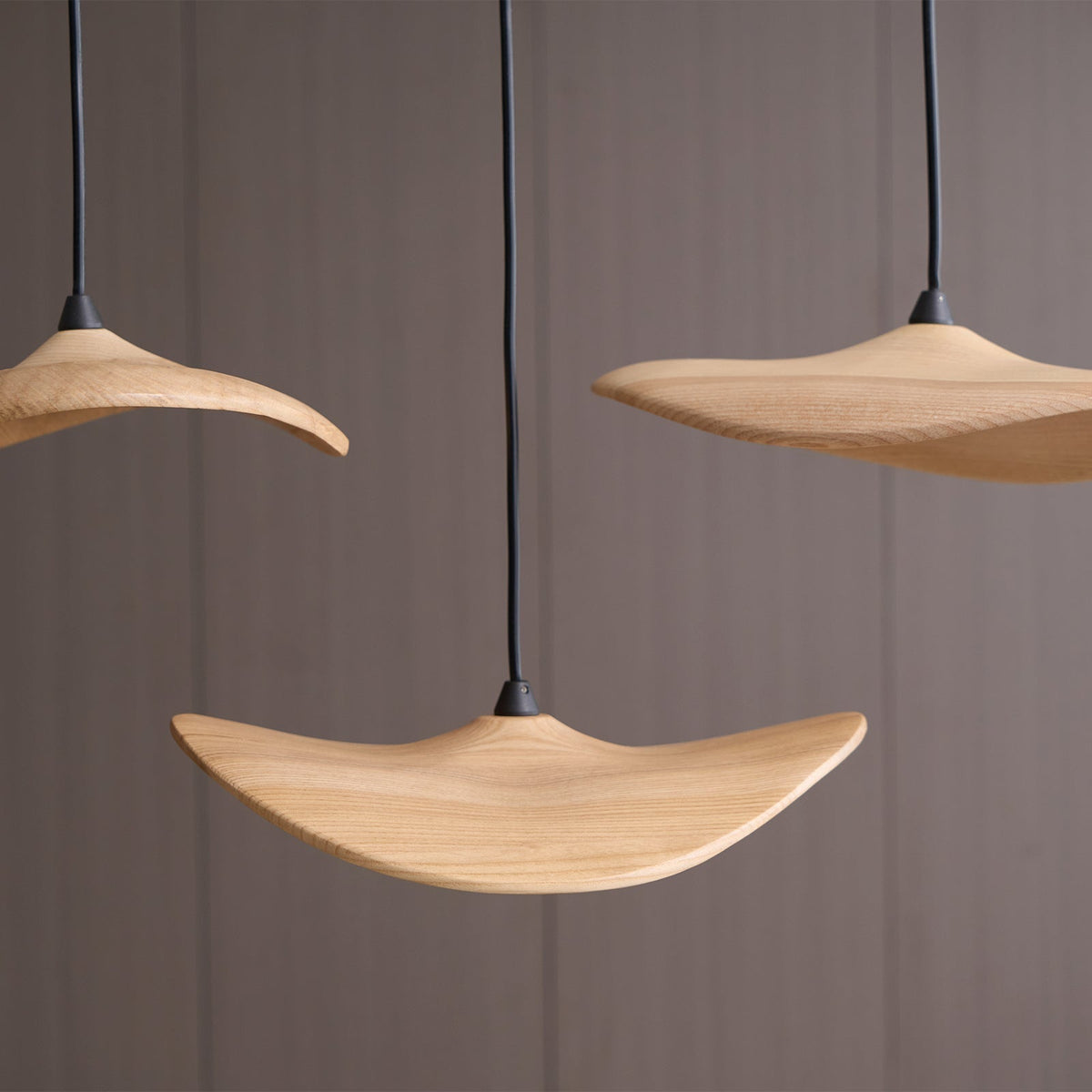 Kiranaria Wood Chandelier-Moonnatur