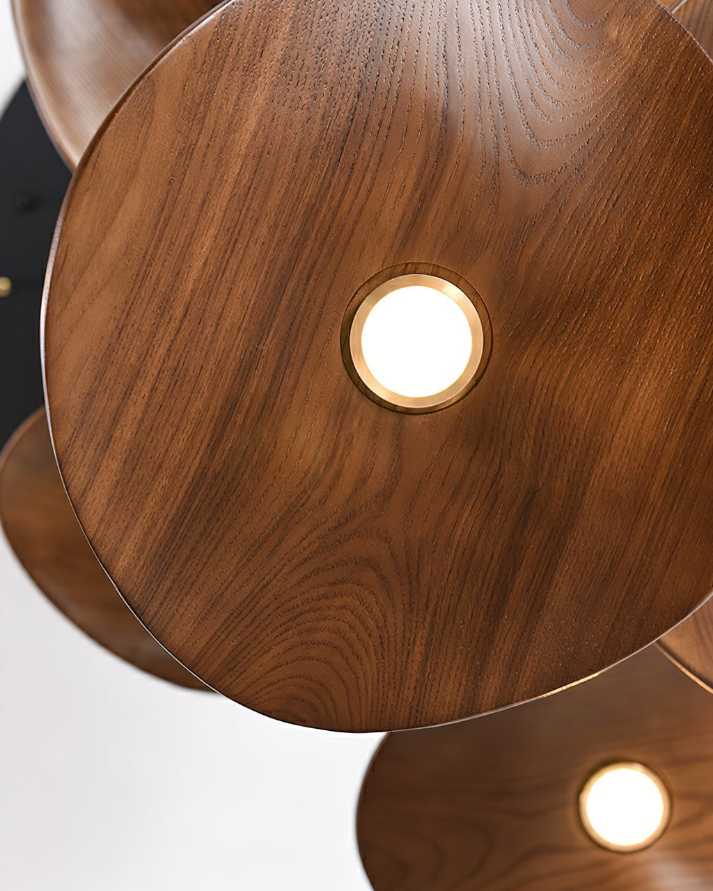 Kiranaria Wood Chandelier-Moonnatur