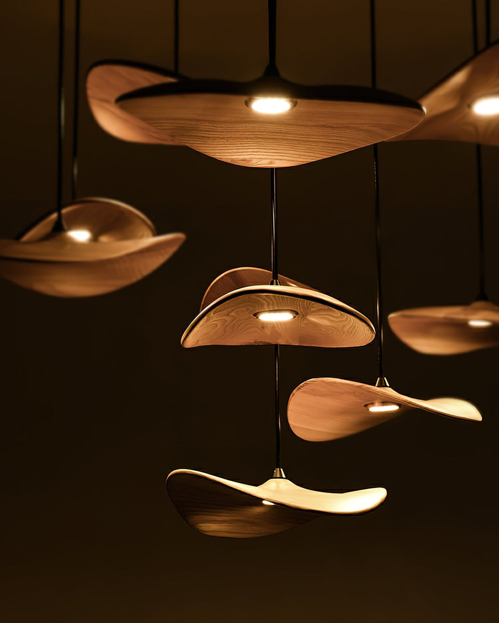 Kiranaria Wood Chandelier-Moonnatur