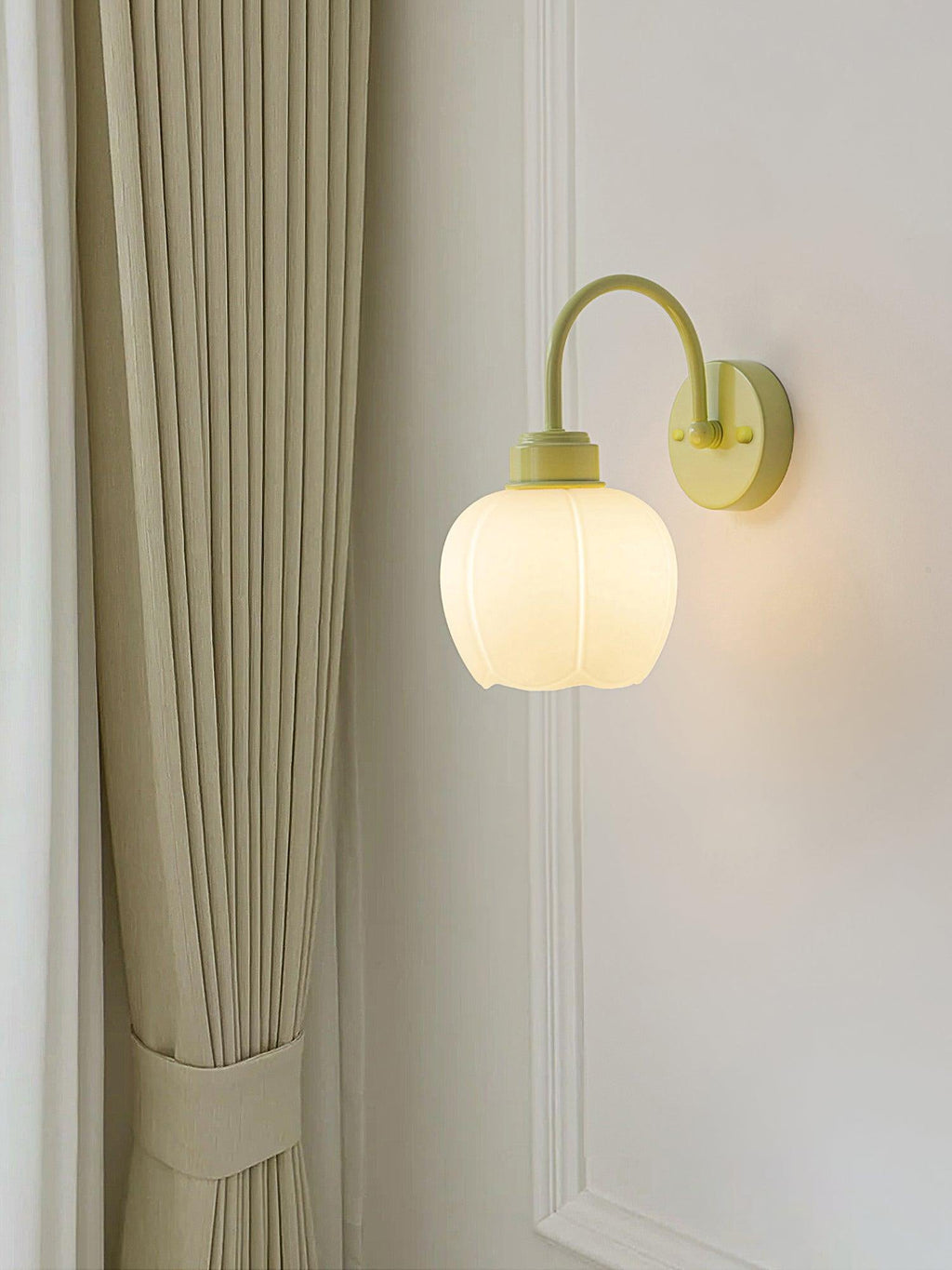 Grevlyn Glass Wall Light-Moonnatur