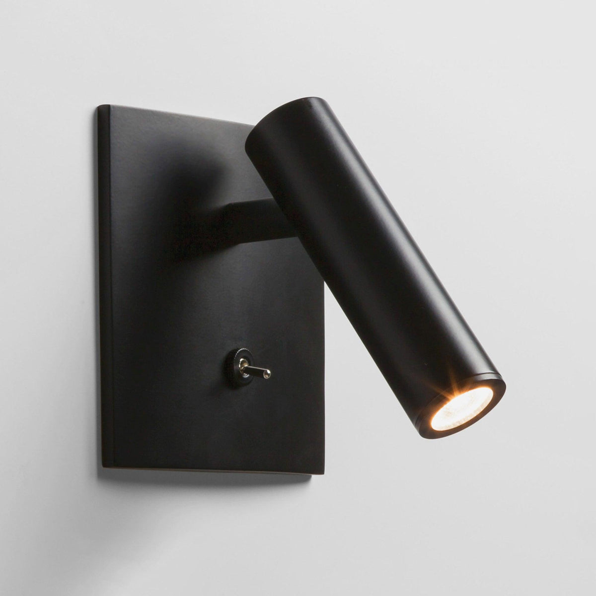 Lavenenna Aluminium Wall Light-Moonnatur