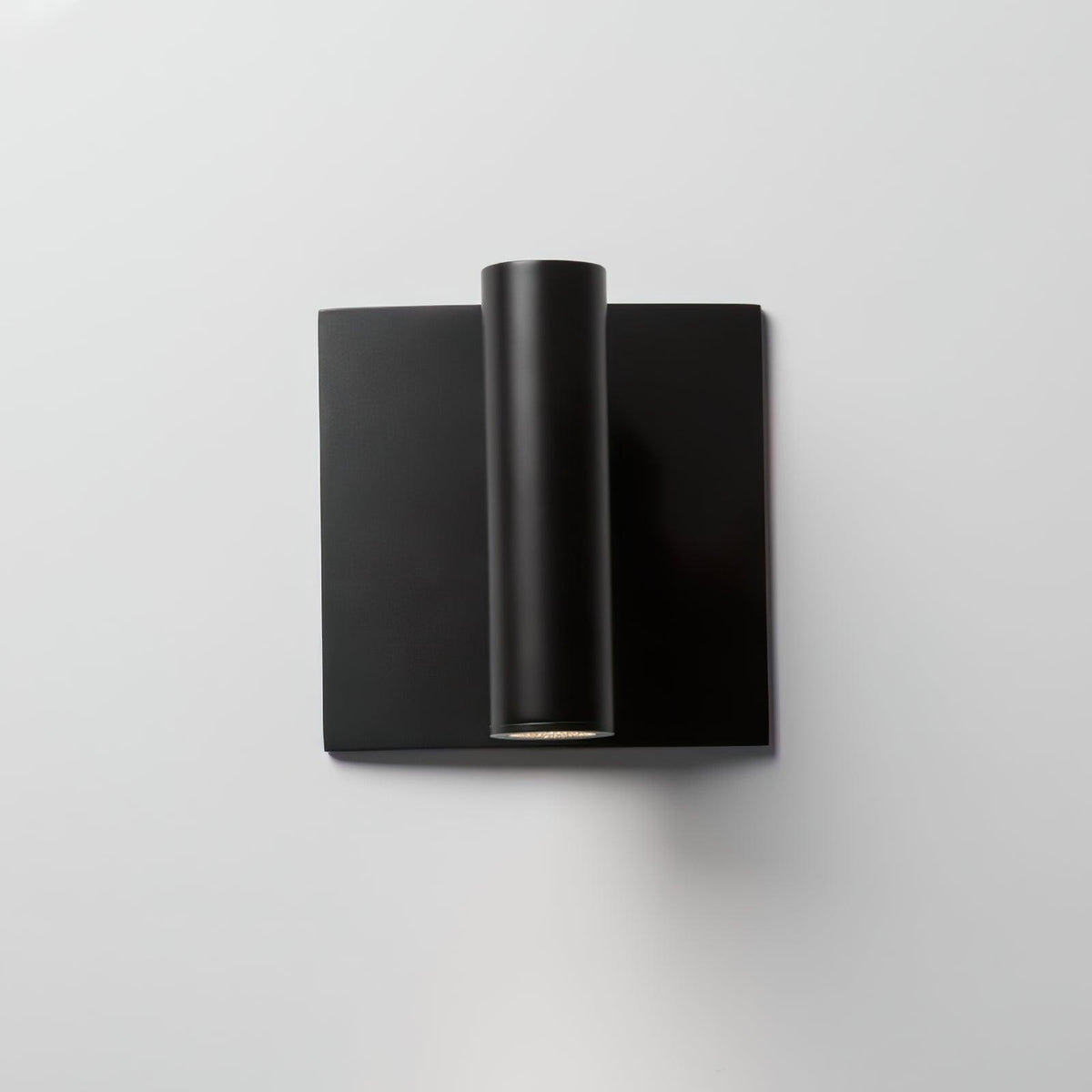 Lavenenna Aluminium Wall Light-Moonnatur