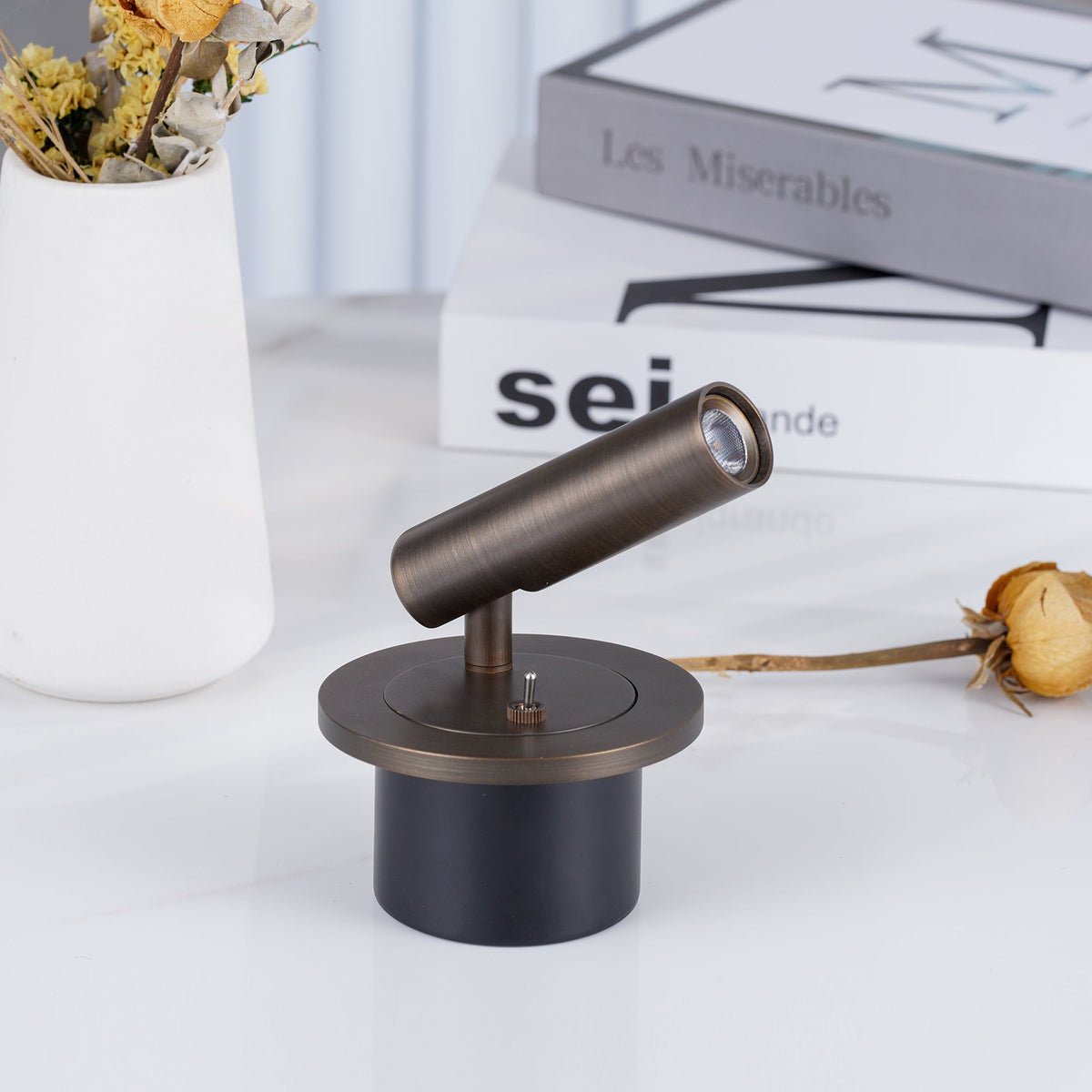 Nereth Metal Reading Wall Lamp-Moonnatur