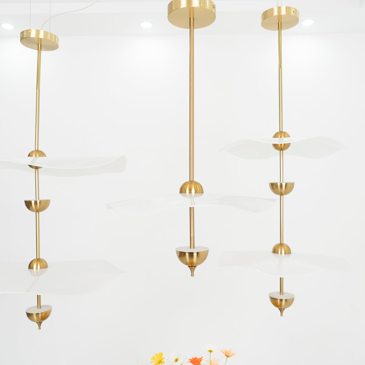Korrwyn Acrylic Pendant Light-Moonnatur