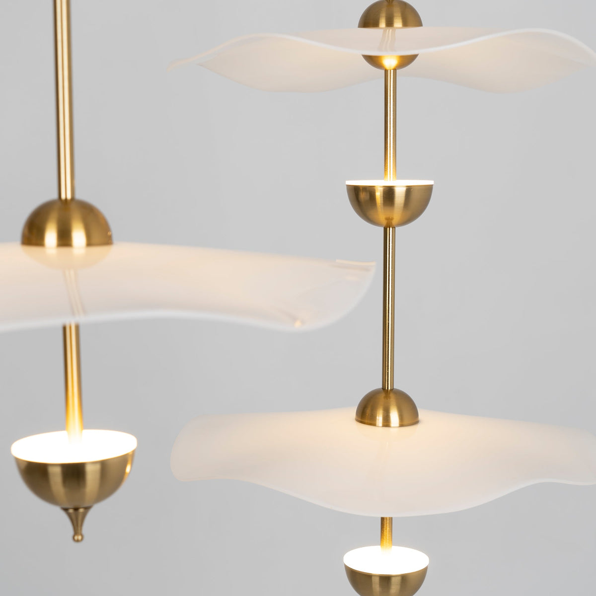 Korrwyn Acrylic Pendant Light-Moonnatur