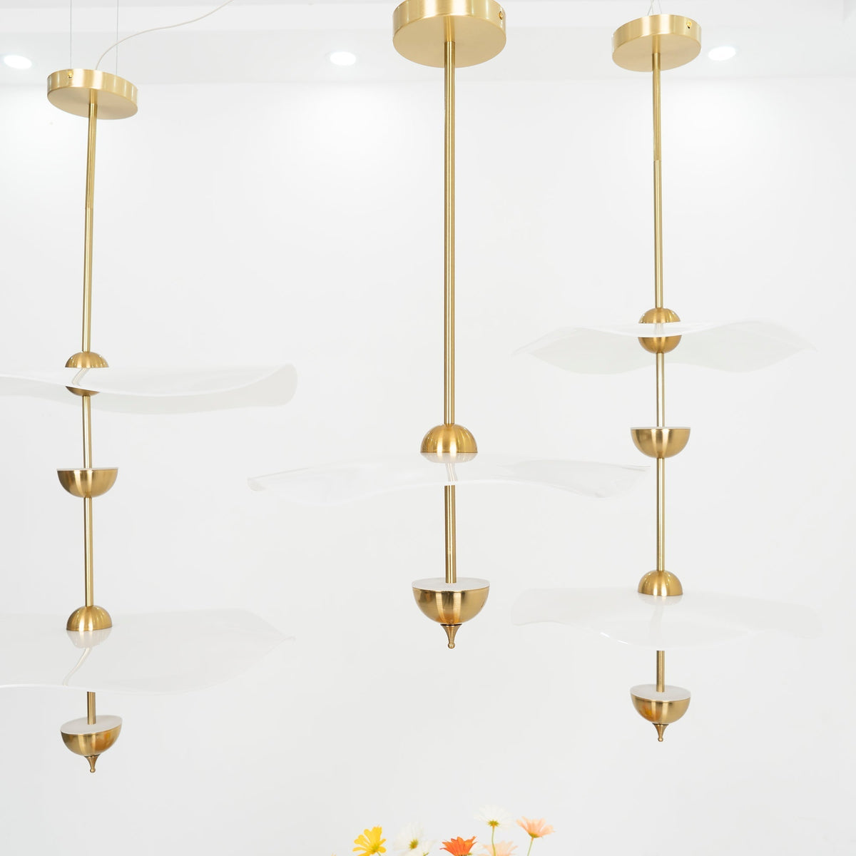 Korrwyn Acrylic Pendant Light-Moonnatur