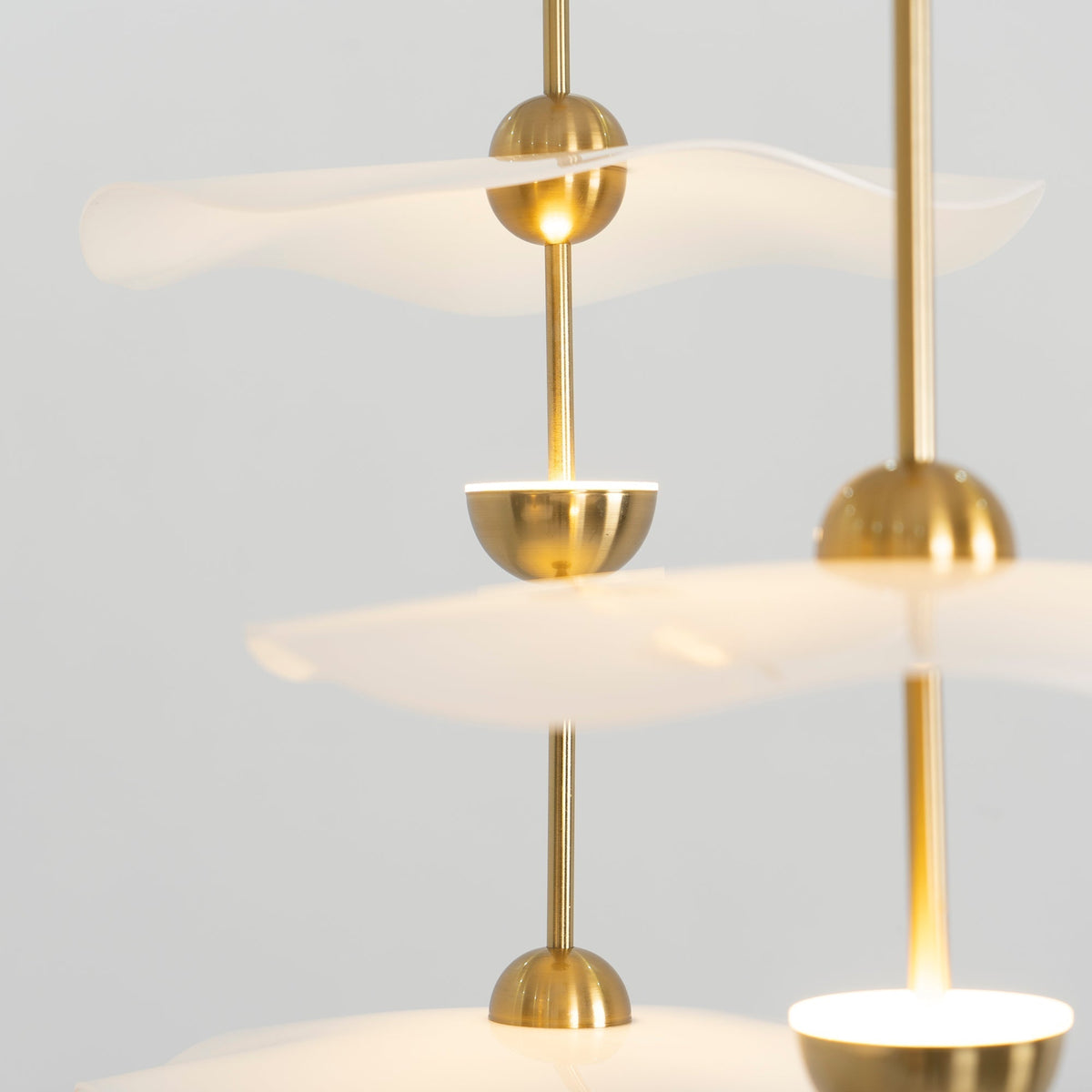 Korrwyn Acrylic Pendant Light-Moonnatur