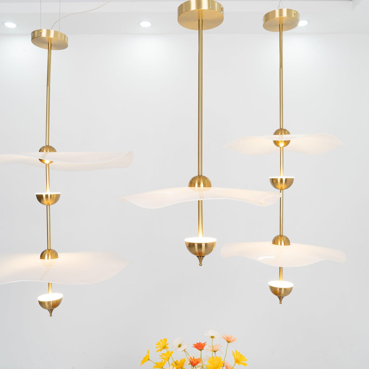Korrwyn Acrylic Pendant Light-Moonnatur