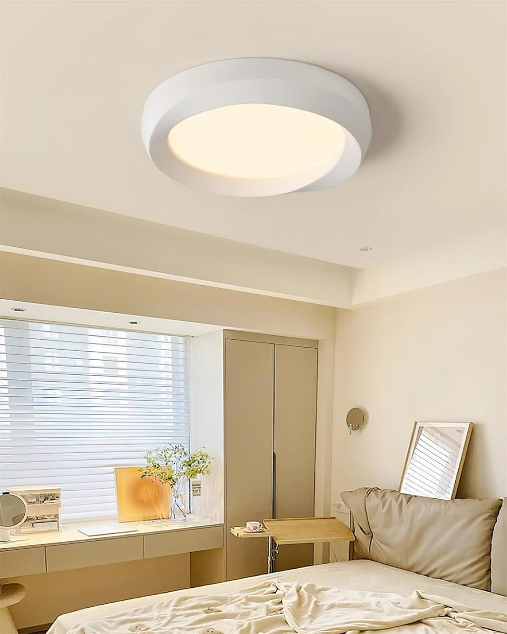 Norrelonna Resin Ceiling Light-Moonnatur
