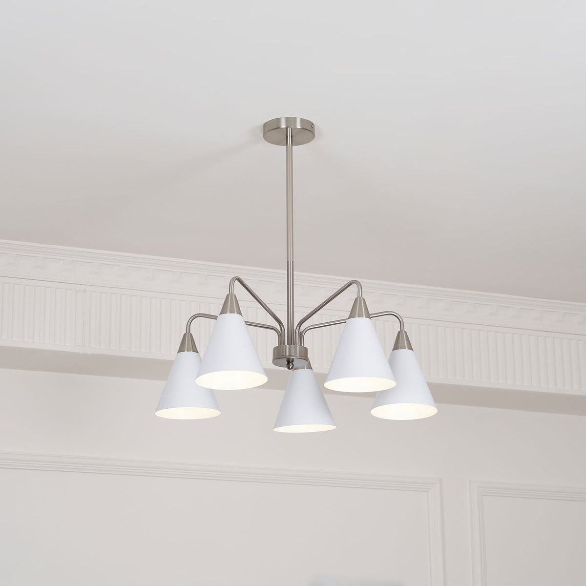 Helrenelle Iron Chandelier-Moonnatur