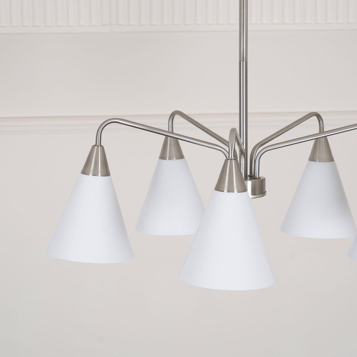 Helrenelle Iron Chandelier-Moonnatur